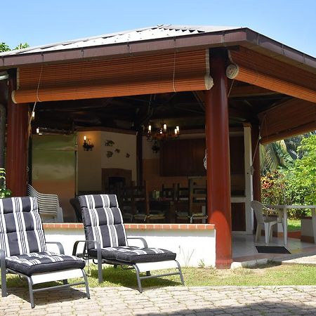 Jessies Guest House Seychelles Beau Vallon (Mahe) Exterior foto