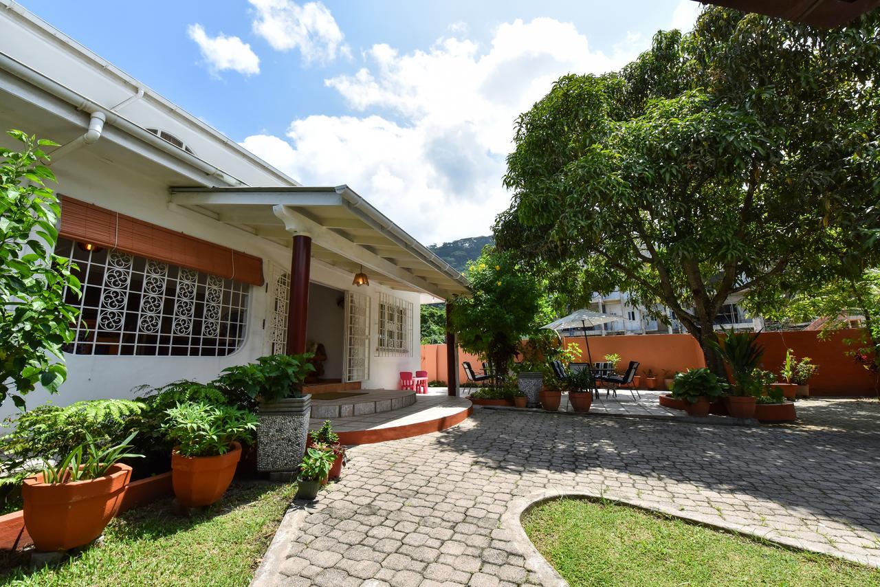 Jessies Guest House Seychelles Beau Vallon (Mahe) Exterior foto