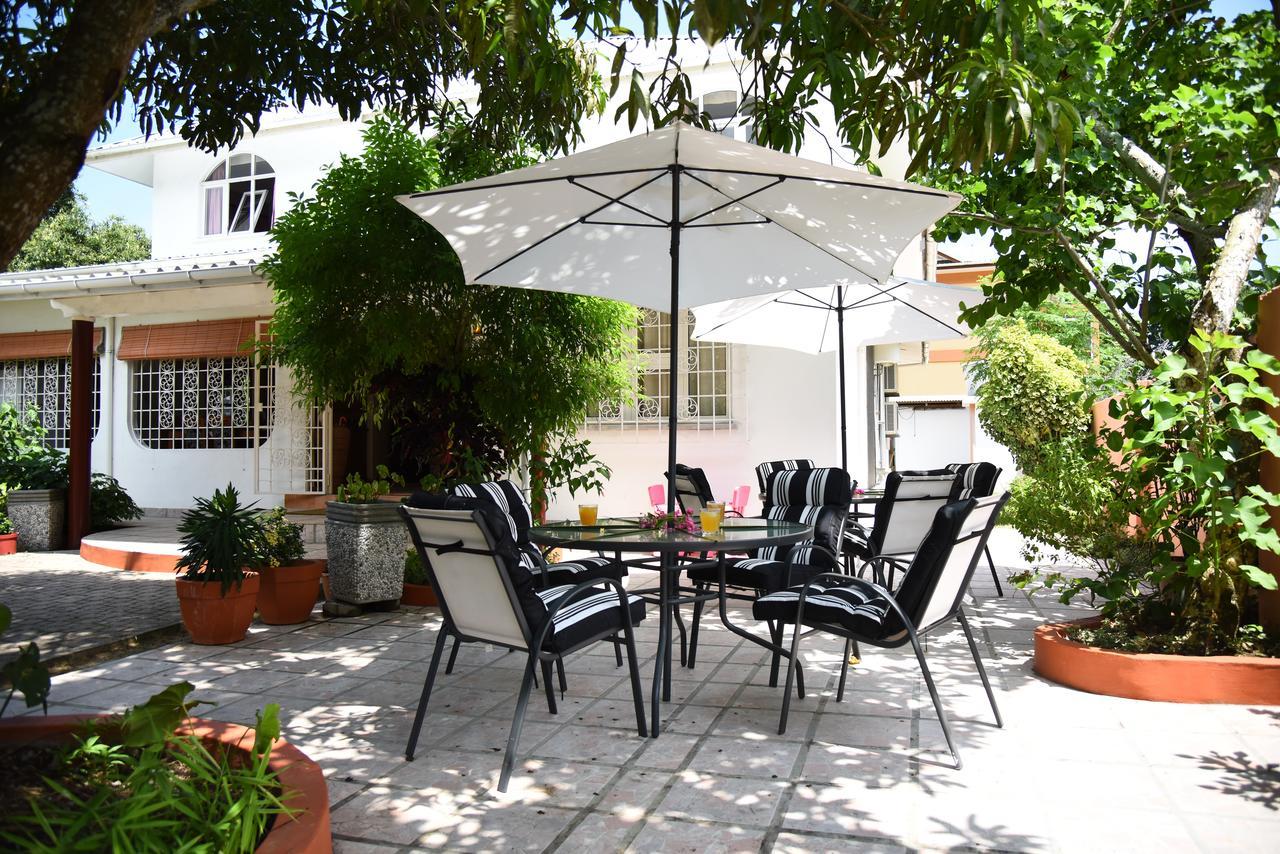 Jessies Guest House Seychelles Beau Vallon (Mahe) Exterior foto